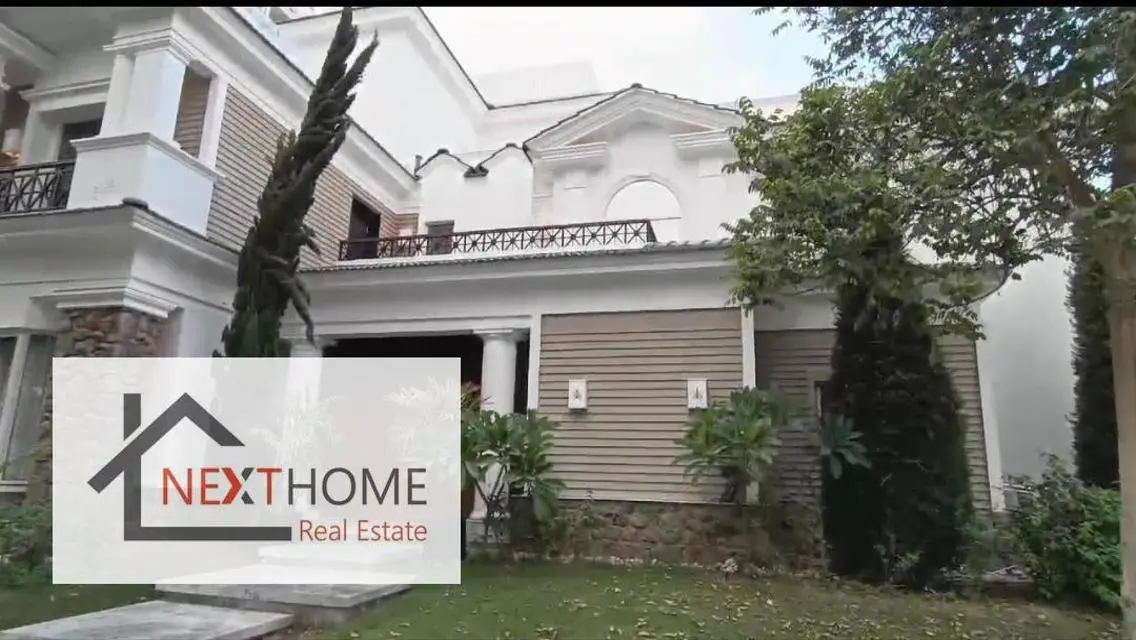 Luxury Apartment with Spacious Interiors Near Major Landmarks