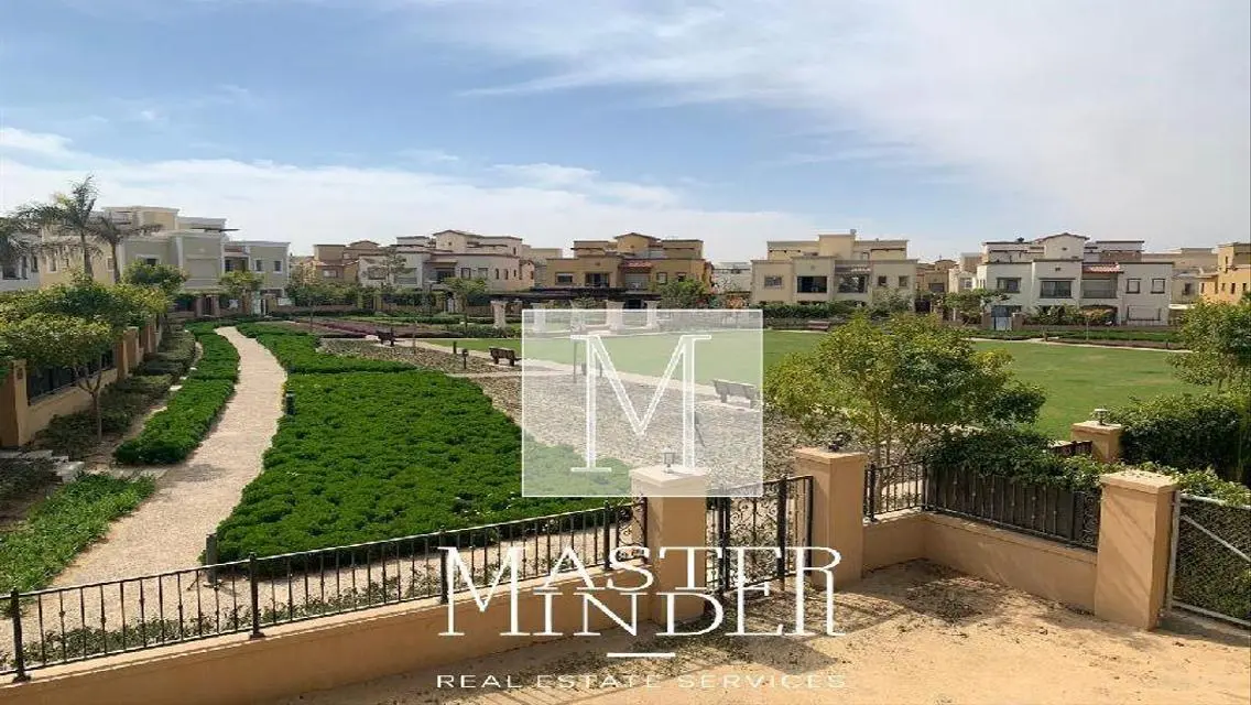 Luxury Apartment with Spacious Area in the City Center