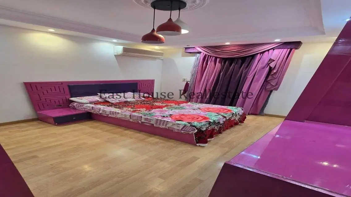 Stunning 20 Meter Apartment with Balcony and Unique View