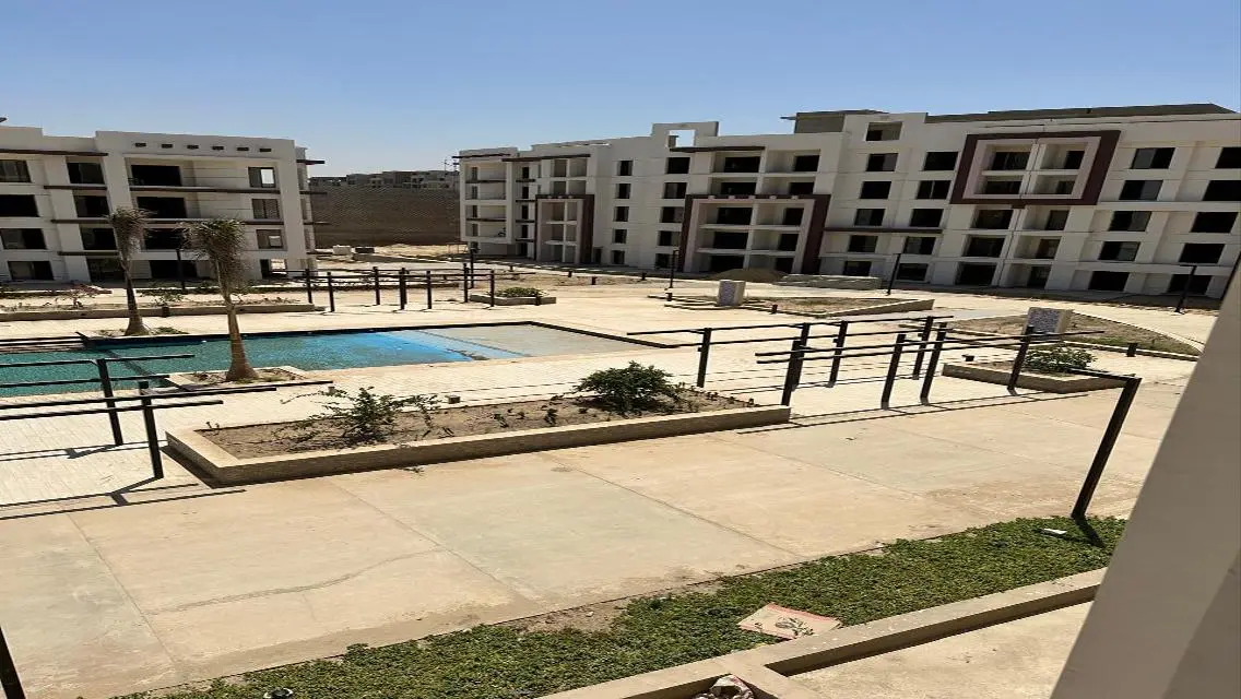 منزل فخم للبيع في منطقة راقية