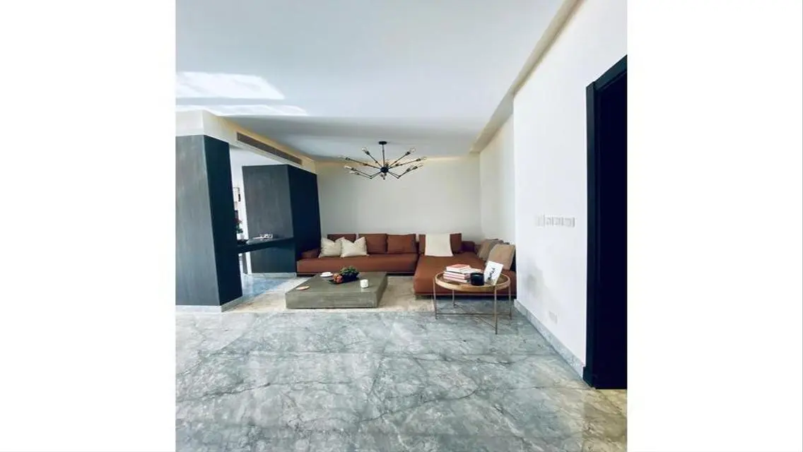 Luxury Apartment for Sale - Spacious 205 Meter in Prime Location