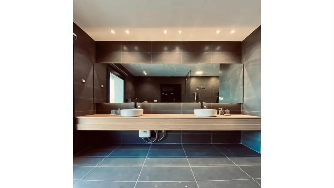 Luxury Apartment for Sale - Spacious 205 Meter in Prime Location
