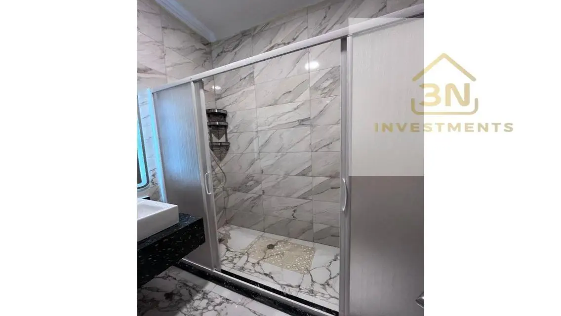 Experience Luxury in a Stunning Apartment