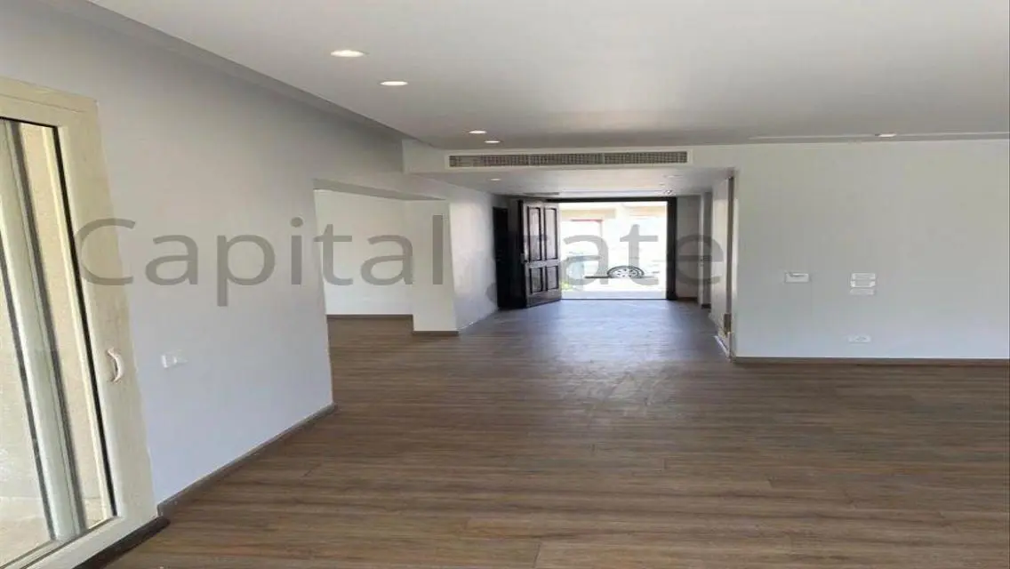Luxury Villa with Private Garden and Amazing Amenities