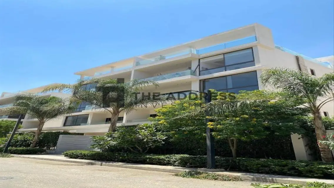 Lake View Apartment