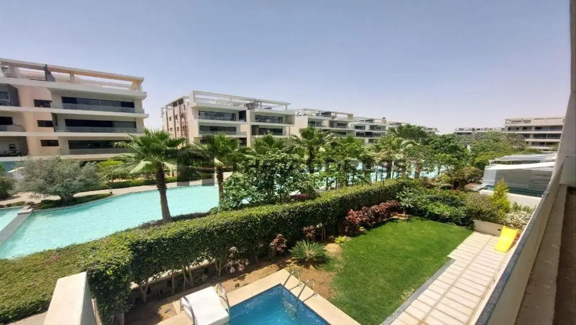 Lake View Apartment