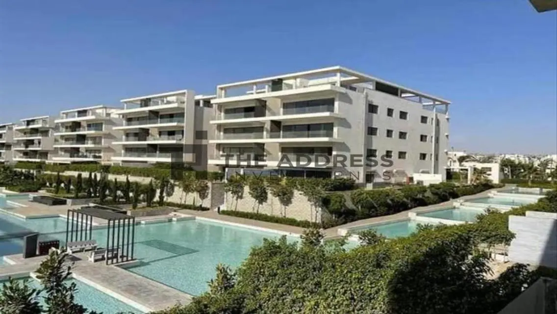 Lake View Apartment