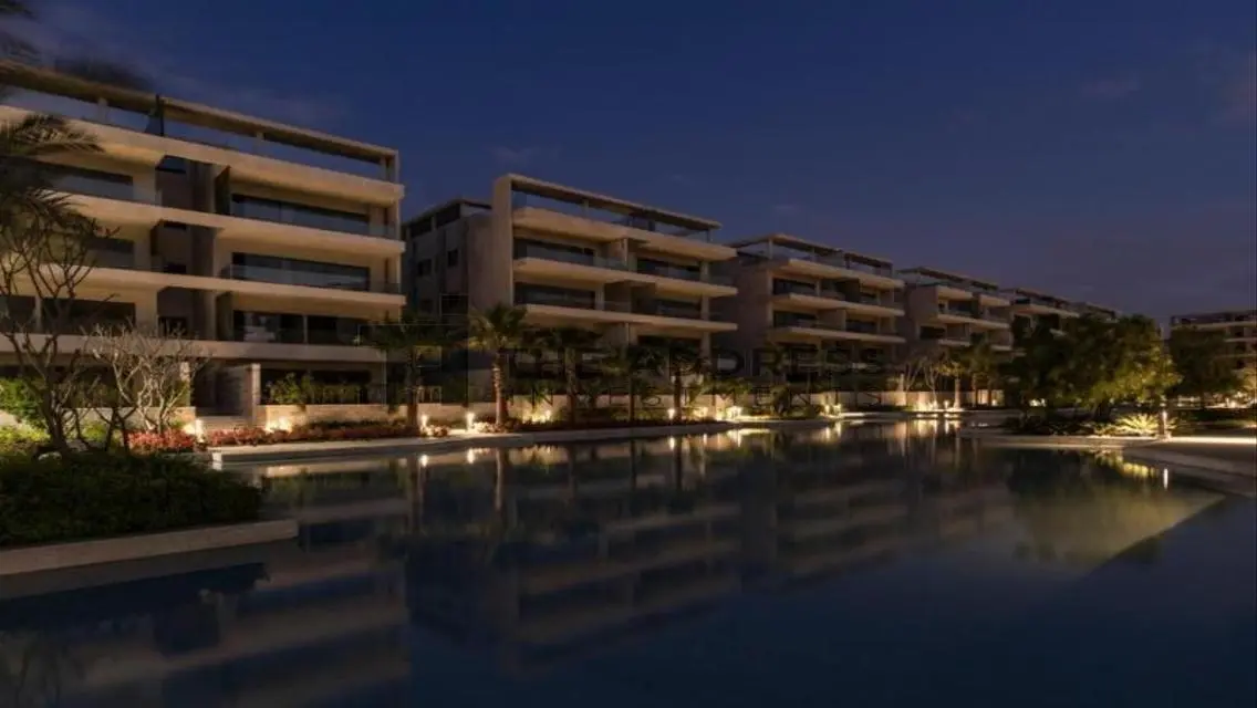 Lake View Apartment