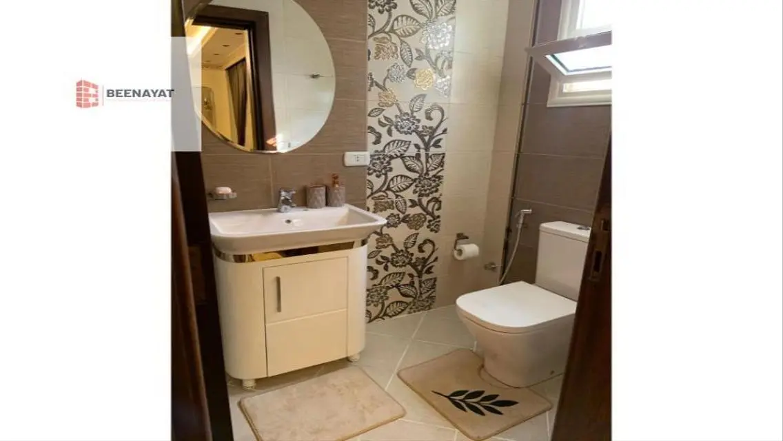 Luxurious Apartment with Study Room and Balcony in Prime Location