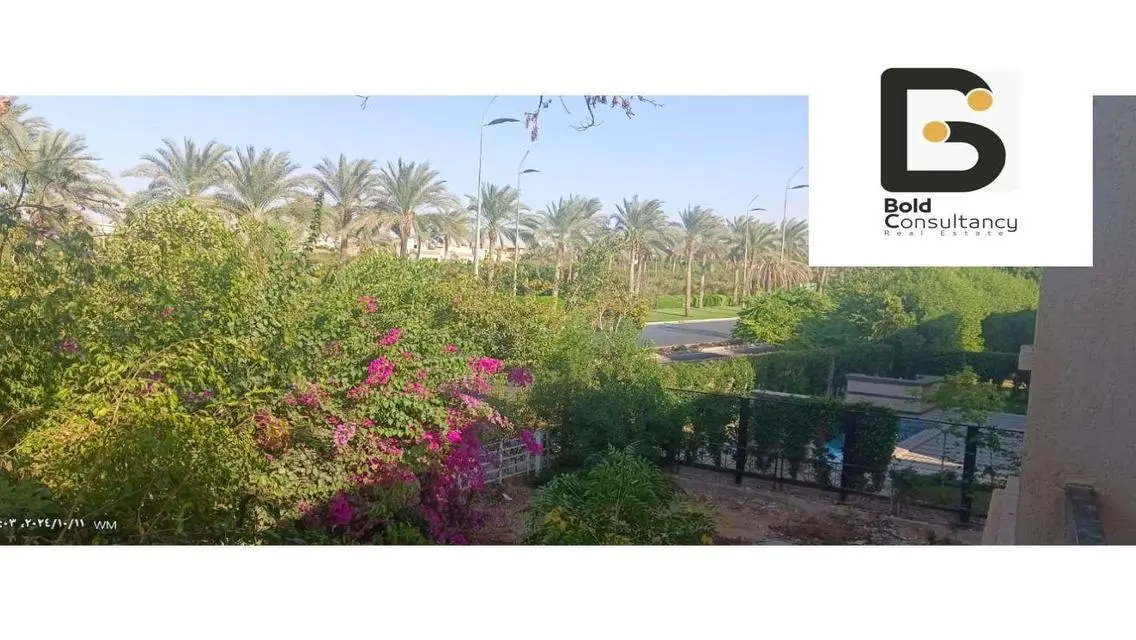 شقة فاخرة للبيع مع حديقة خاصة ومرافق رائعة