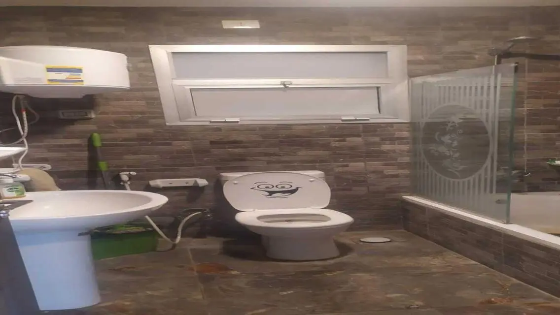 شقة فاخرة بتصميم عصري للبيع