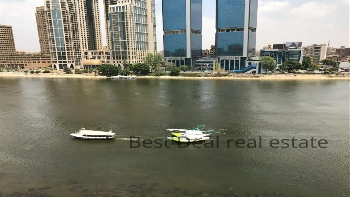 عرض مميز - عقار فخم 238 متر بمساحة مفيدة