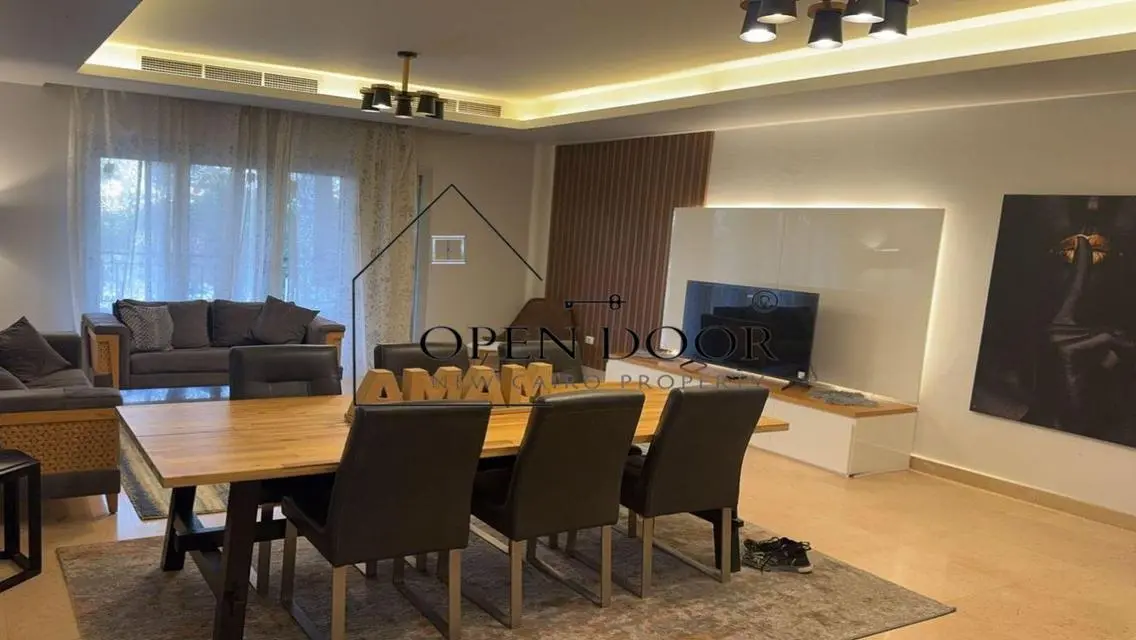 Luxury Apartment with Stunning Views in the City Center