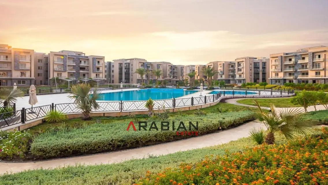 6-Bedroom Apartment for Sale in Golden Square