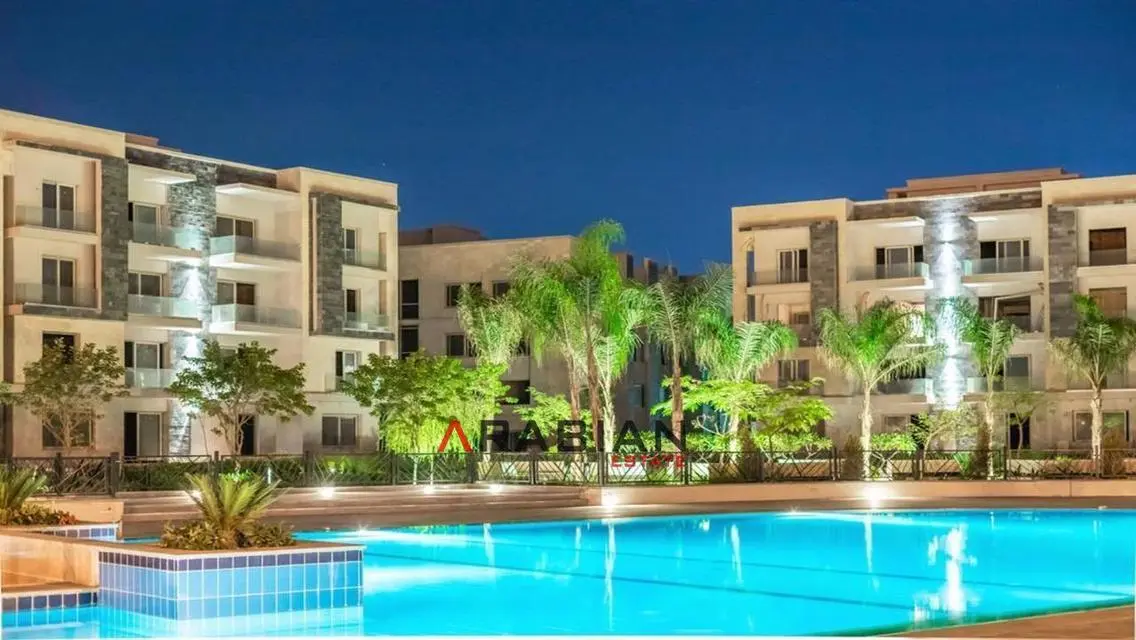 6-Bedroom Apartment for Sale in Golden Square