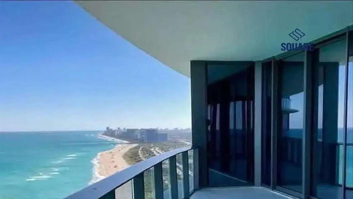 Luxurious Apartment with Stunning Lake Views