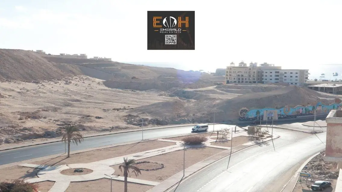 Luxury Apartment with Spacious Layout and Stunning View