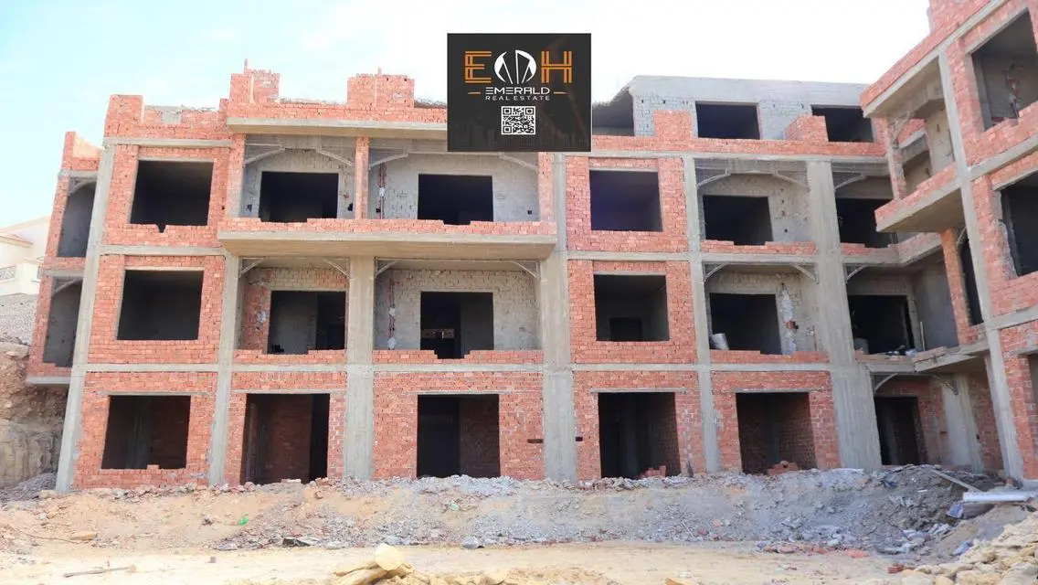 Luxury Apartment with Lake View at an Attractive Price