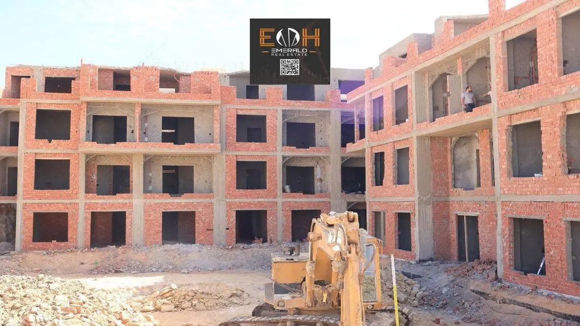 Luxury Apartment with Lake View at an Attractive Price