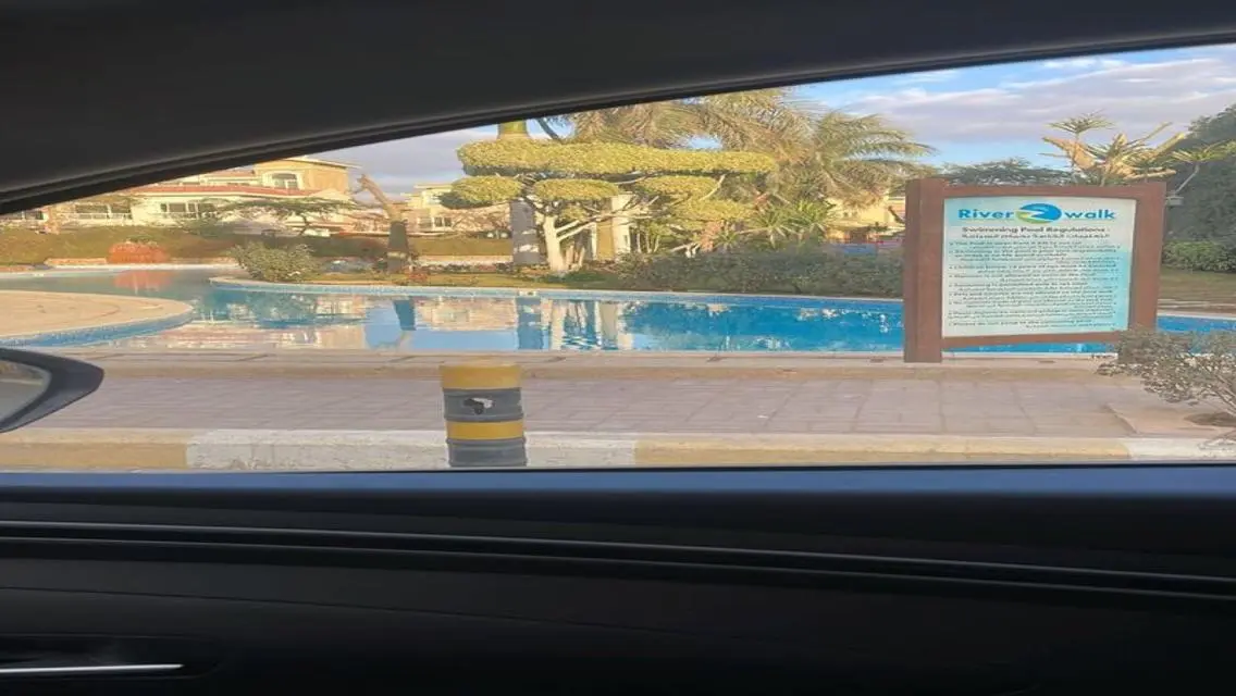 فيلا فاخرة مع إطلالة ساحرة على البحيرات