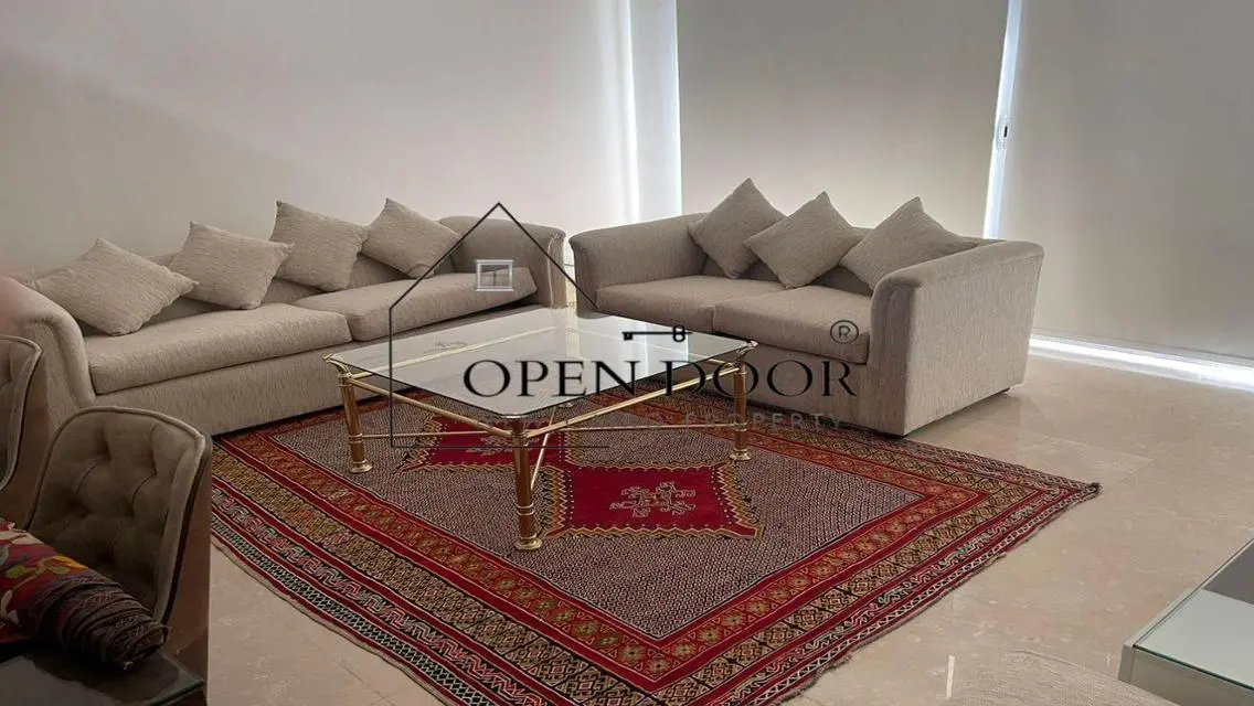 Luxurious CFC AURA Apartment