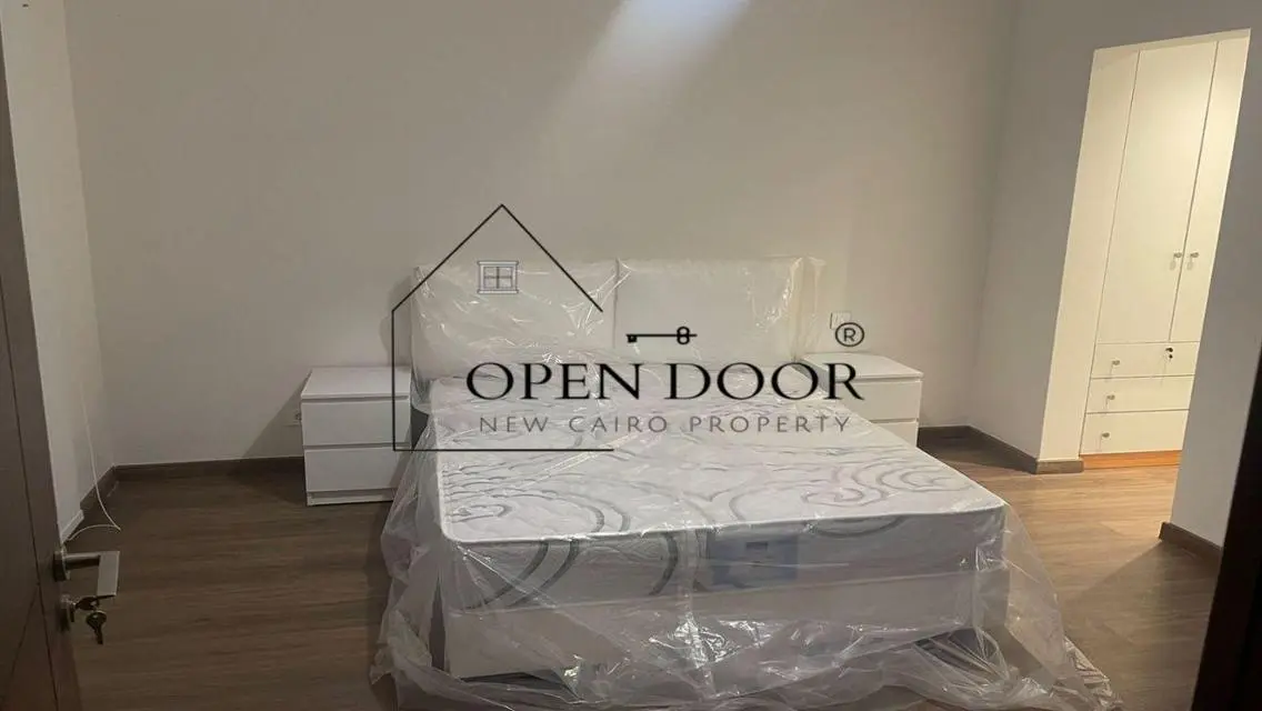 Luxurious CFC AURA Apartment