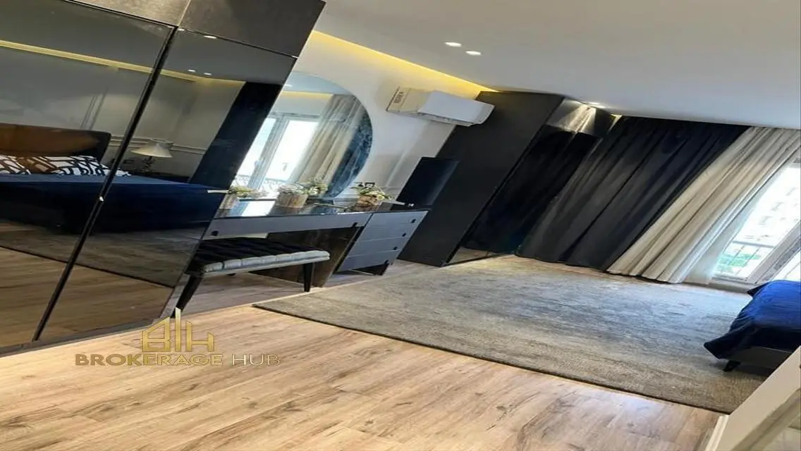 Stunning Apartment in Mountain View Hyde Park - 169 SQM