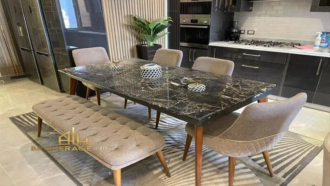 Stunning Apartment in Mountain View Hyde Park - 169 SQM