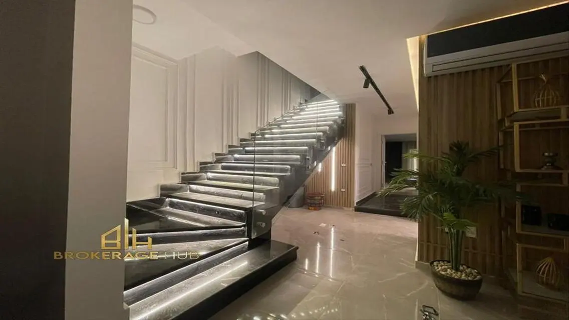 Stunning Apartment in Mountain View Hyde Park - 169 SQM