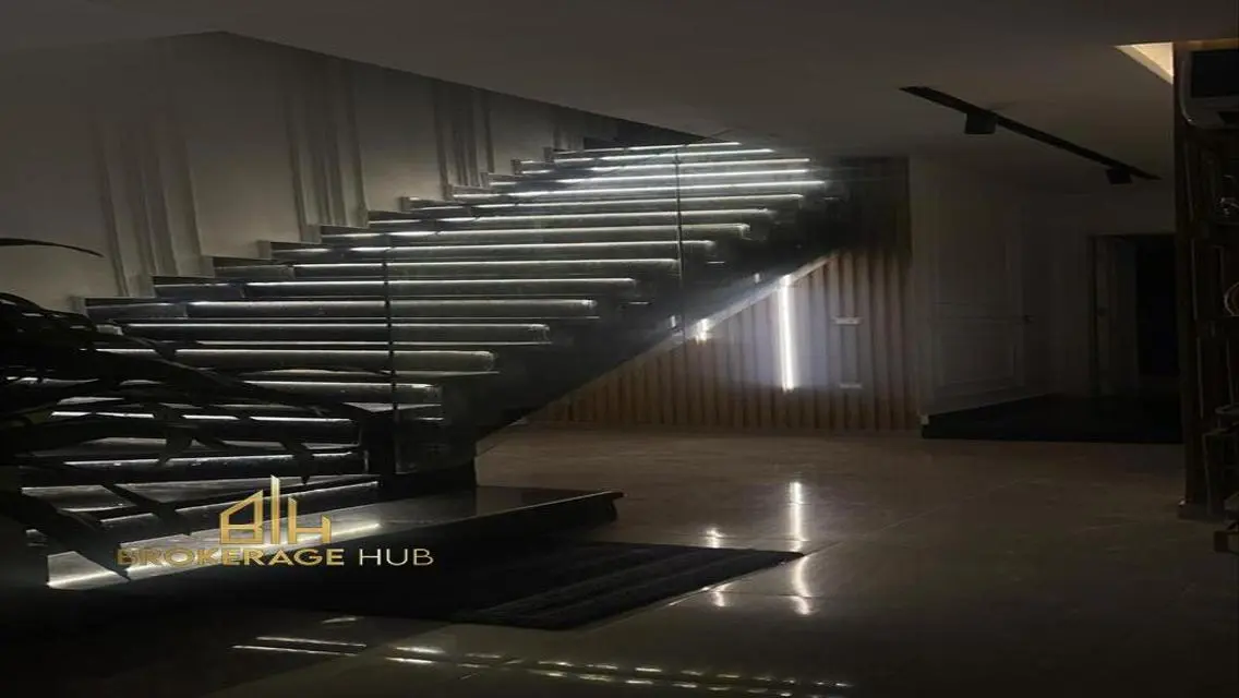 Stunning Apartment in Mountain View Hyde Park - 169 SQM
