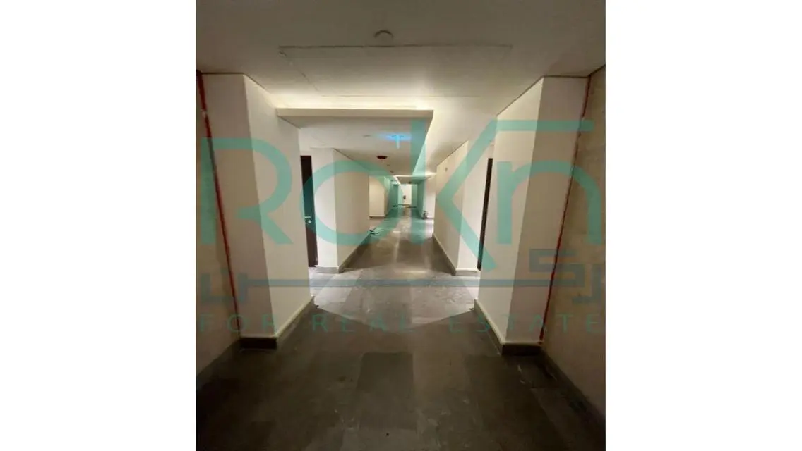 Modern Office with Excellent Amenities in Prime Location