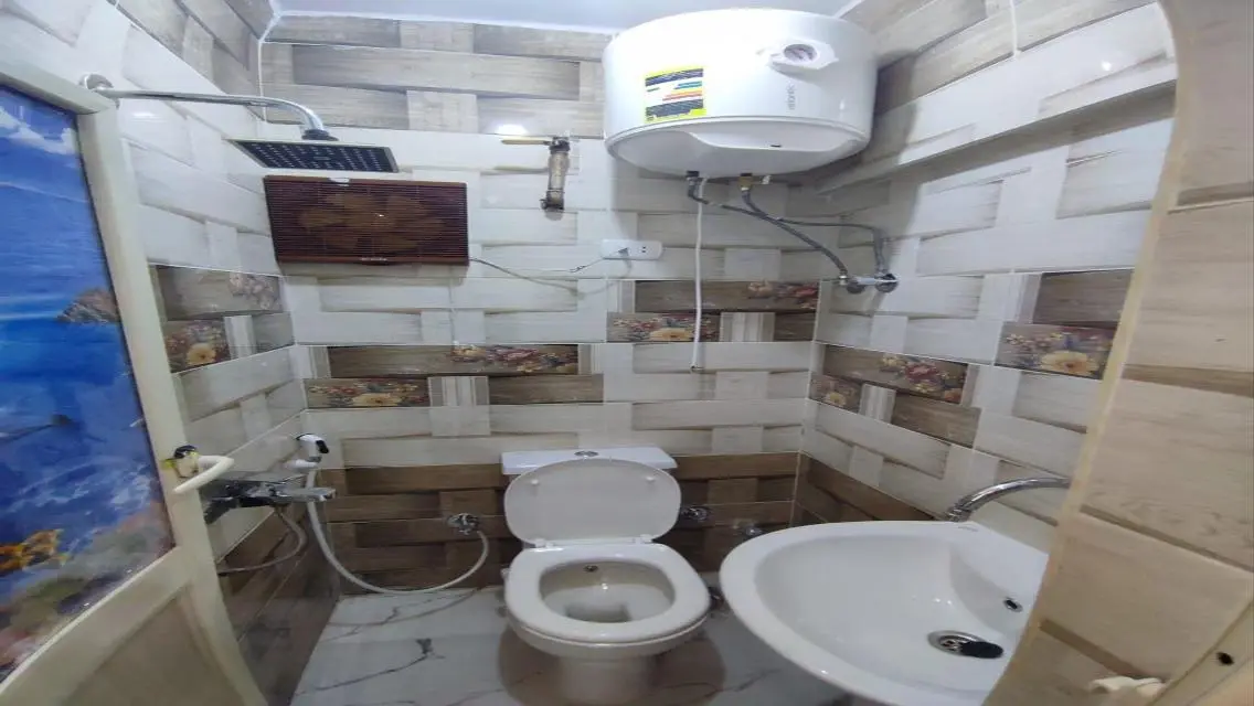 Stunning 140 sqm Apartment with Amenities in Prime Location
