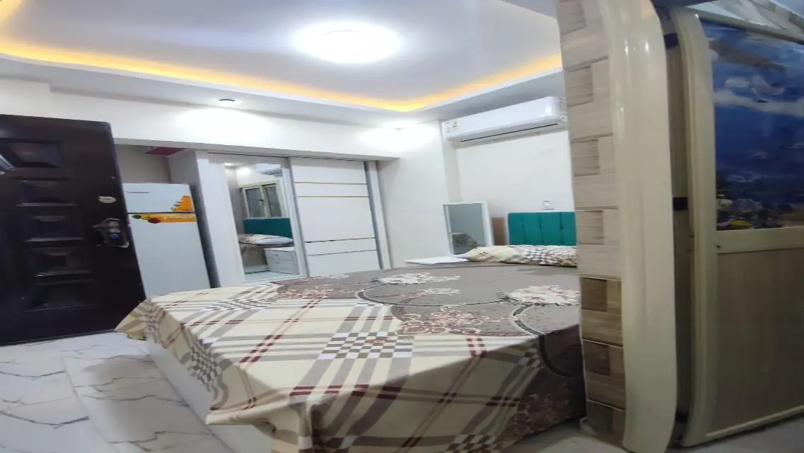 Stunning 140 sqm Apartment with Amenities in Prime Location