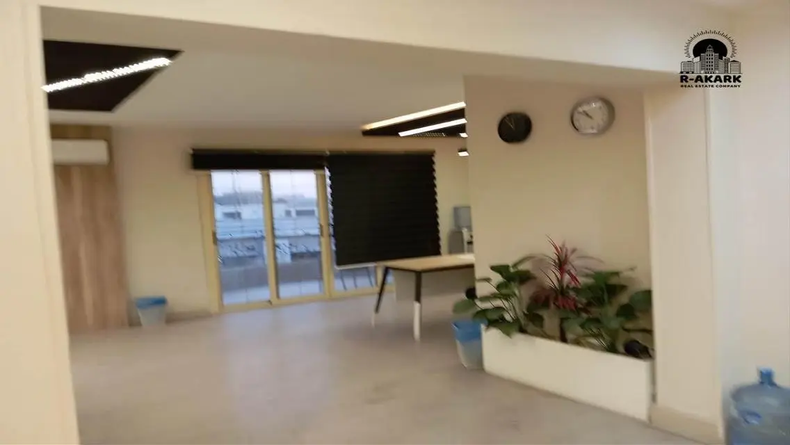 شقة فاخرة للبيع بمساحة رائعة