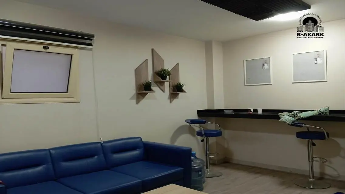 شقة فاخرة للبيع بمساحة رائعة