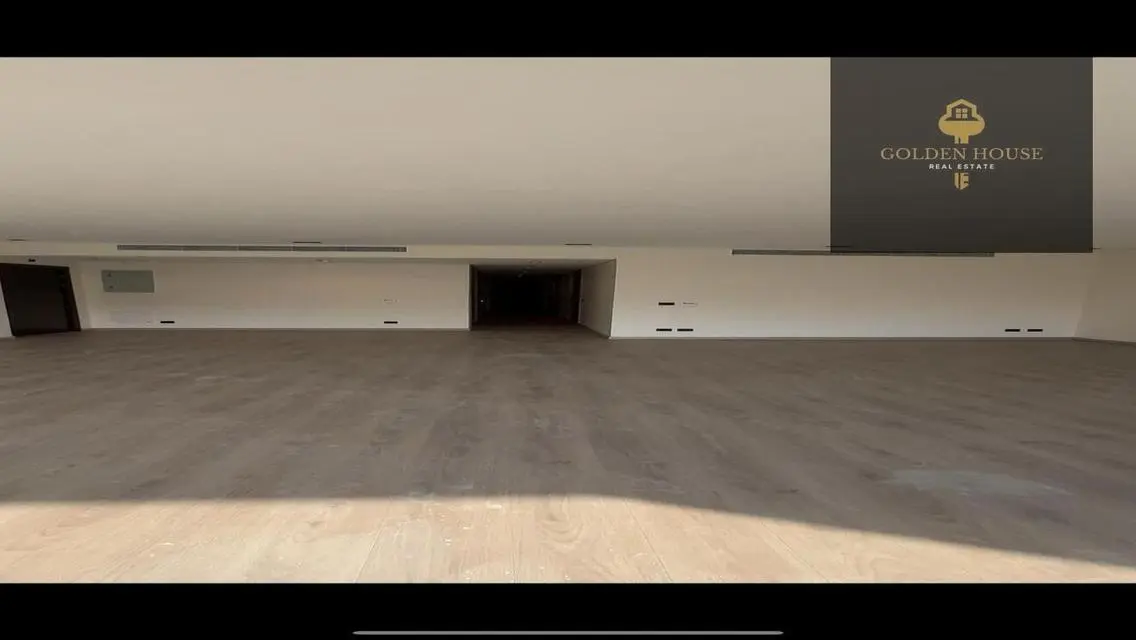 Lake View Residence - Luxurious 3 Bedroom Apartment