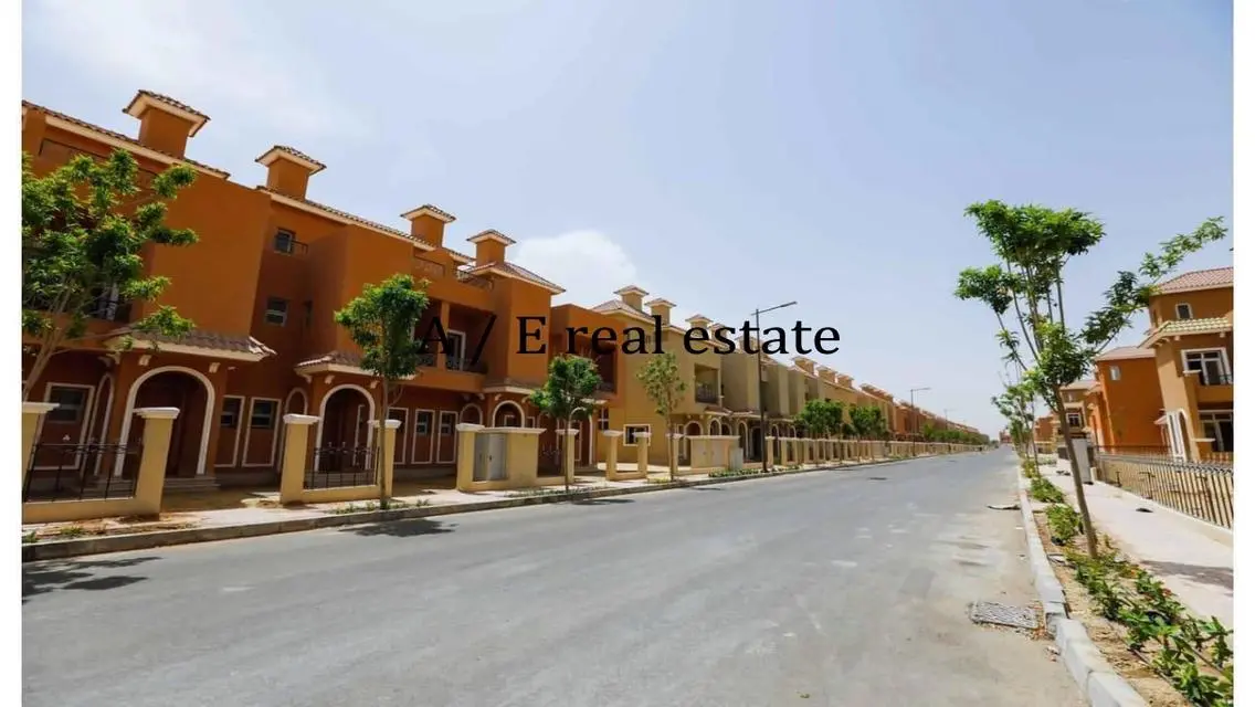 شقة فاخرة بـ 3 غرف نوم وحديقة خاصة