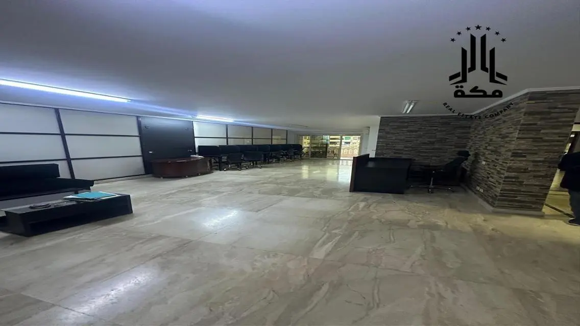 شقة مميزة بغرفة اجتماعات