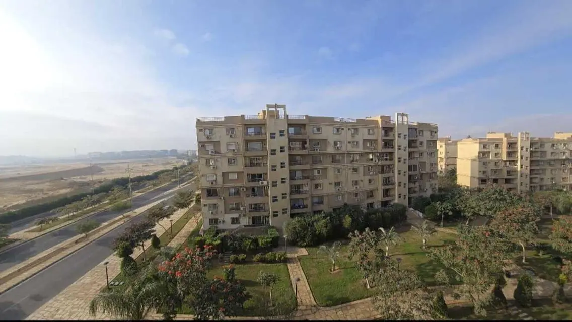 شقة فاخرة تطل على معلم رئيسي