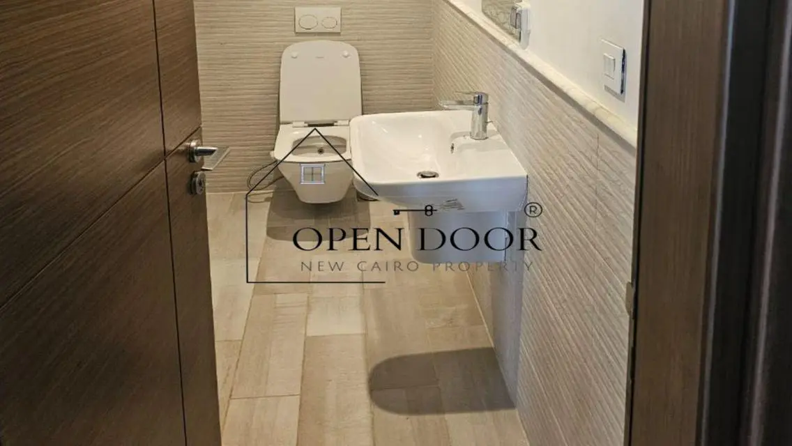 Luxurious Apartment in a Premier Residential Community