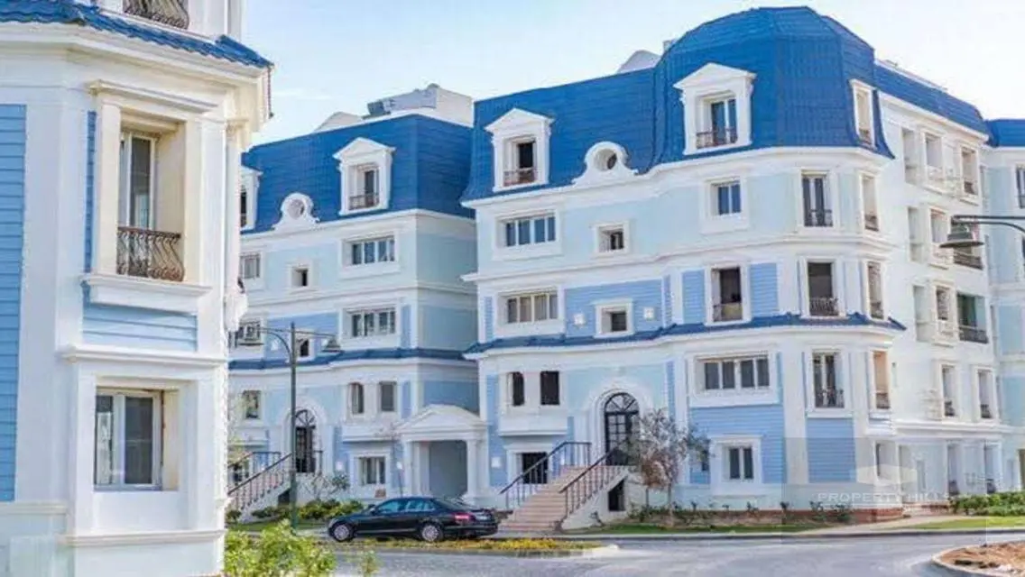 فيلا فاخرة للبيع بموقع متميز