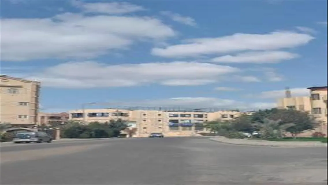 شقة فاخرة بمساحة واسعة في موقع متميز
