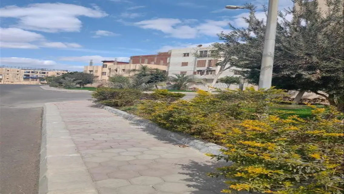 شقة فاخرة بمساحة واسعة في موقع متميز