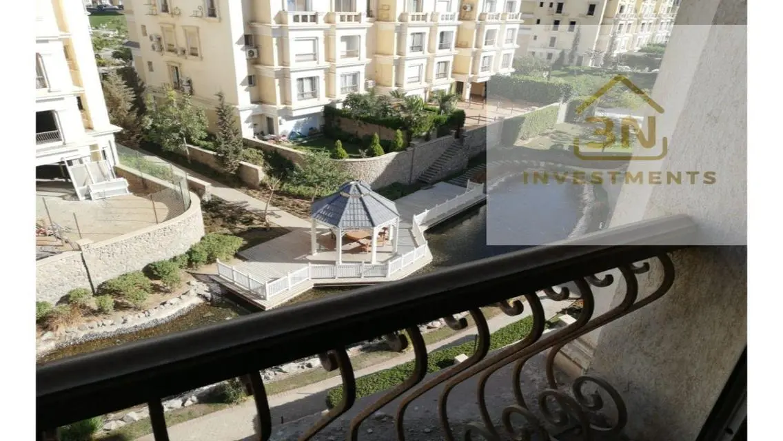 فيلا فاخرة للبيع في منطقة متميزة