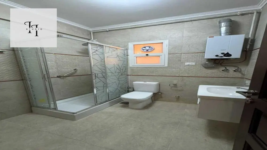 Modern Apartment with Scenic View and Great Amenities