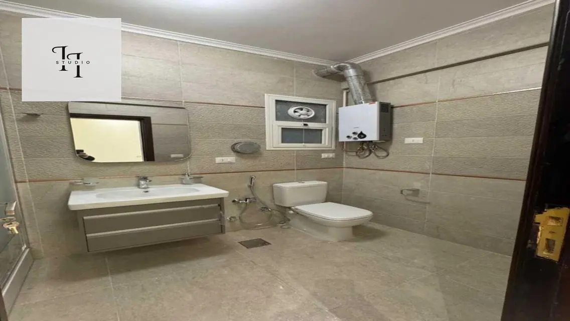 Modern Apartment with Scenic View and Great Amenities
