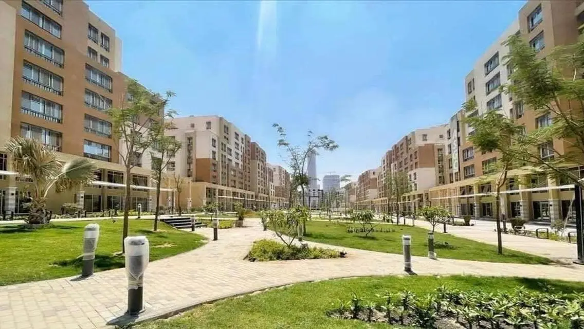 فيلا فاخرة للبيع في العاصمة الإدارية الجديدة