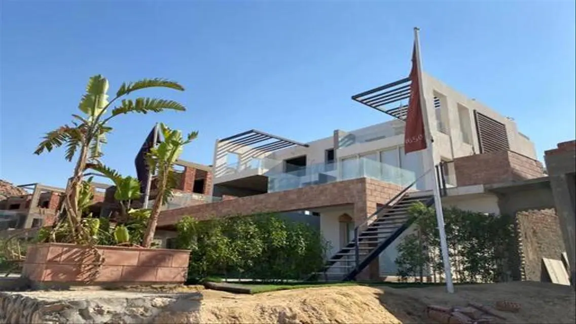 Triple-View Apartment at The Groove