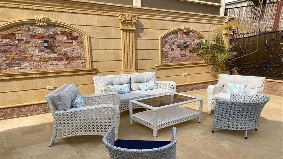 Luxury Villa with Private Garden and Pool for Sale