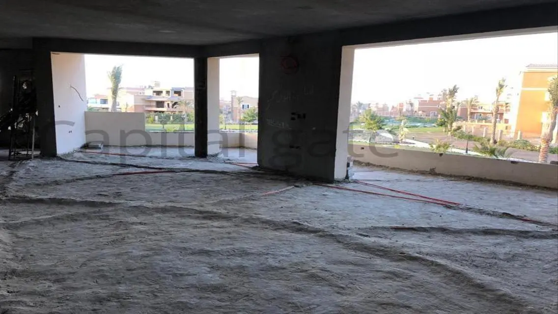 Luxurious Villa with Spacious Area in AUC Point
